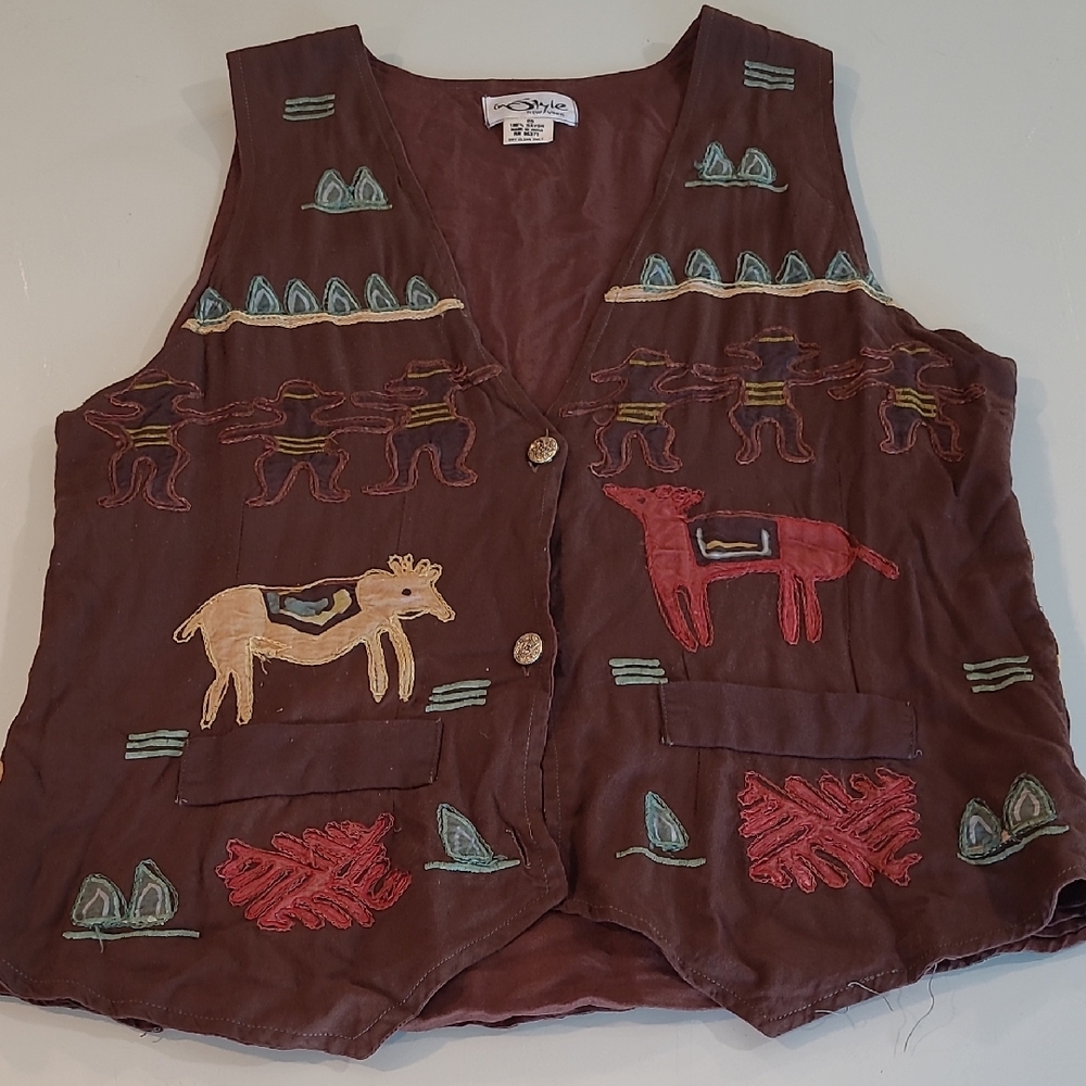 VTG InStyle Aztec Western Theme Wooden Button Front Handcrafted Vest